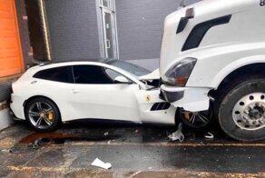 Отомстил боссу! Рассерженный дальнобойщик заехал на Ferrari своего начальника