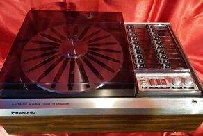 Монстрище! 20-ти кассетный магнитофон Panasonic