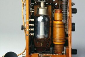 Беспроводные телефоны с британских бипланов времён Первой мировой войны