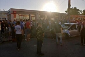 Авария дня. В Омске лихач влетел в поддон с тротуарной плиткой