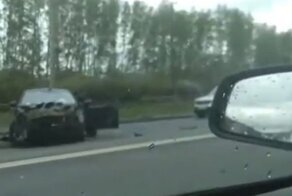 Авария дня. Девушка вылетела из салона своей машины