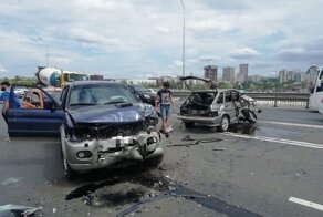 Авария дня. Массовое ДТП на мосту в Уфе