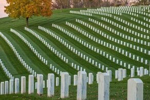 Американские ветераны против свастик — скандал из-за трёх надгробий