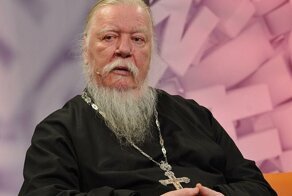 Называвший коронавирус «карой для безбожников» священник заразился сам