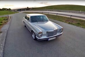 Езда на классическом Mercedes-Benz по немецкому автобану со скоростью более двухсот километров в час