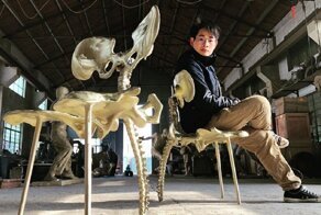Китайские дизайнеры делают мебель на костях