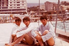 Редкие кадры: как отдыхали участники The Beatles еще до того, как прославились