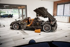 Эта красавица продается! Pagani Huayra Roadster 2017 года