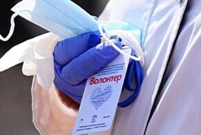 Волонтер ЕР продавала наборы для малоимущих воронежцев и попалась