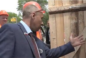 Чиновник от народа Виталий Наливкин решил проблему с общественными туалетами