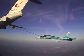 Воздушную дозаправку Су-34 показали из кабины пилота