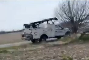 Когда хорошему мальчику становится скучно оставаться одному в машине