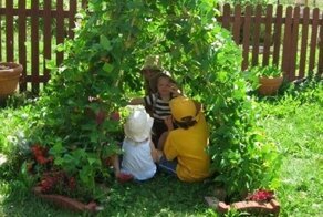 Сказочный шалаш пригодится всем дачникам, у которых есть дети!