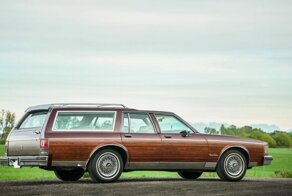 Oldsmobile Custom Cruiser — Вот на чём ездили американские семьи в «докроссоверную» эпоху