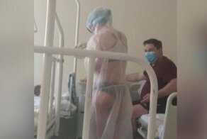 Российскую медсестру в прозрачном костюме и бикини показали с другого ракурса