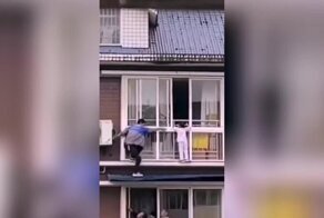 Мужчина рискнул жизнью и спас незнакомого ребенка