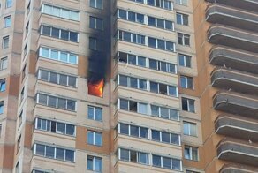 Как жители двора поступили с машиной, загораживавшей проезд пожарным: видео