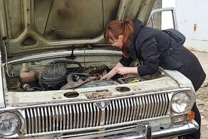 Красотки под капотом: девушки, которые не боятся запачкать руки