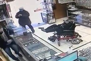 В Бразилии инвалид попытался ограбить магазин с помощью игрушечного пистолета