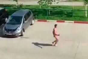 Голый и неадекватный мужчина напал на прохожего в Барнауле