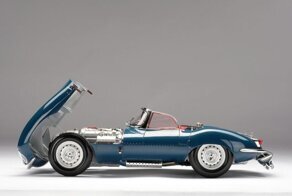 Jaguar XKSS — первый гражданский суперкар в истории был гоночным болидом