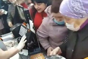 В Нижнем Тагиле люди обезумели из-за кастрюль по 99 рублей