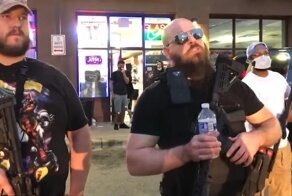 Владелец ресторана из США, защищавший заведение с оружием в руках прокомментировал слова о «русской мафии»