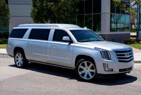 Растянутый и роскошный: Cadillac Escalade ESV известного американского футболиста