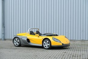 Renault Sport Spider — одна из самых причудливых машин 1990-х годов