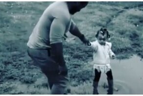 С мамой на прогулке хорошо, а с папой веселее!