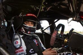 Австралийская гонщица ушла из спорта ради карьеры в порно