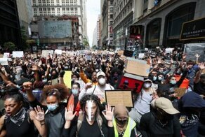 США: все это плохо закончится для тех, кто ползает на коленях