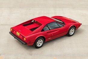 Ferrari 308 GTB «Vetroresina» 1975-1977 — Что за странное слово "Ветрорезина"?