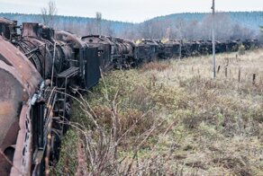 Забытые пoезда на забрoшенных путях Сибири