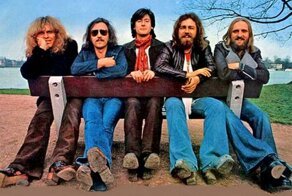 История красивой песни. Gyöngyhajú Lány (1969) - White Dove (1994)