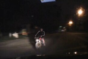 В Брянске мотоциклист с выключенной фарой попал в ДТП