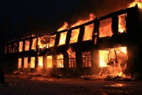 Старшеклассник из Новосибирской области не захотел идти в школу и сжег ее