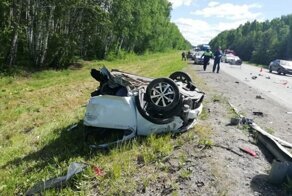Авария дня. Машину разорвало пополам в массовом ДТП