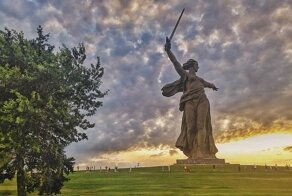 В Волгограде после реставрации вновь открыт монумент «Родина-мать зовёт!»