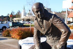 Оскорбление чувств эскимосов: на Аляске решили избавиться от памятника правителю русских владений