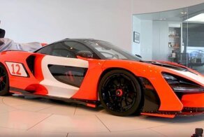 Mclaren Senna 2019 года в классической ливрее болидов времен Айртона