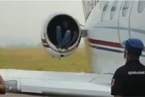 Когда решил полетать на самолете зайцем