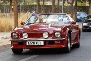 Кабриолет Aston Martin, которым владел Дэвид Бекхэм, выставили на продажу