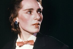 Что сочинила Агузарова для главной группы в своей биографии?