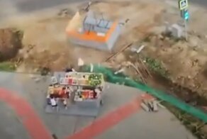 Ураган в Подмосковье унес торговую палатку вместе с продавщицей