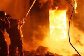 Реальная жизнь страшнее, чем кино: пожарный показал, как выглядит пожар изнутри