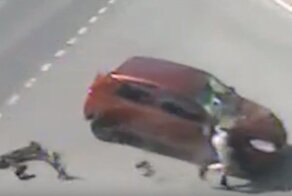 Опасный электротранспорт: в Перми автомобиль врезался в самокат