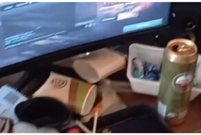 Женщина оставила мужа-геймера одного дома на три дня