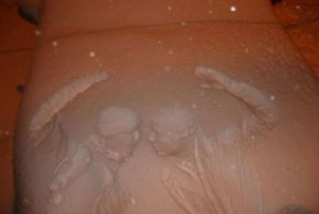 Рисунки на снегу (11 фото)