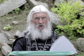 «Наведу порядок в России»: мятежный схиигумен после монастыря пытается захватить и всю страну